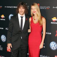 Carles Puyol y Vanesa Lorenzo en una gala benéfica contra el Sida en Barcelona