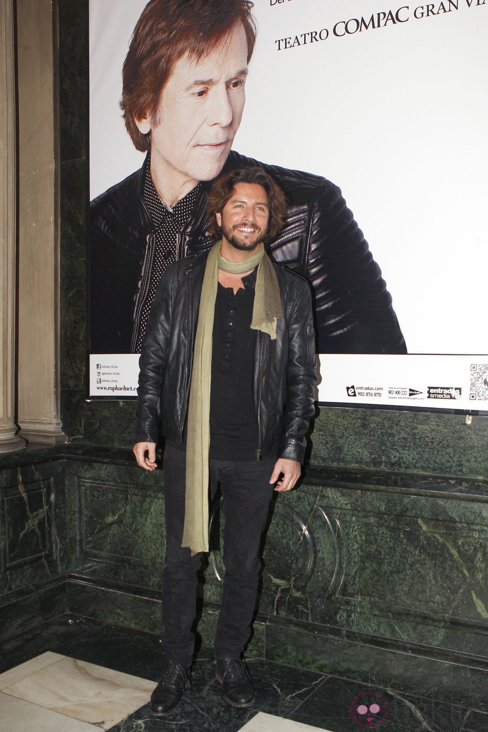 Manuel Carrasco en el concierto de Raphael en Madrid