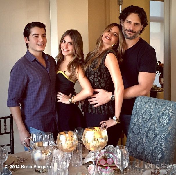 Sofia Vergara celebra Acción de gracias con su hijo, su sobrina y su novio Joe Manganiello