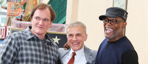 Christoph Waltz recibe su estrella en el Paseo de la Fama de Hollywood acompañado por Quentin Tarantino y Samuel L. Jackson