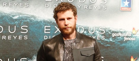 Álvaro Cervantes en el estreno de 'Exodus' en Madrid