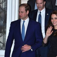 El Príncipe Guillermo y Kate Middleton salen de una cena de la asociación Amigos Americanos de la Fundación Real en Nueva York