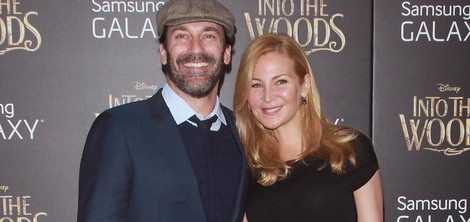 Jon Hamm y Jennifer Westfeldt en el estreno de 'Into the Woods' celebrado en Nueva York