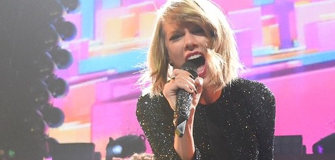 Taylor Swift en los 'KIIS FM's Jingle Ball' de Los Ángeles