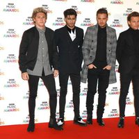 One Direction en la entrega de los BBC Music Awards 2014