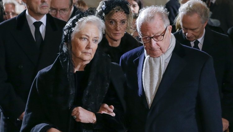 Alberto y Paola de Bélgica en el funeral de la Reina Fabiola