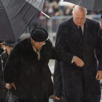 Astrid y Harald de Noruega en el funeral de Fabiola de Bélgica