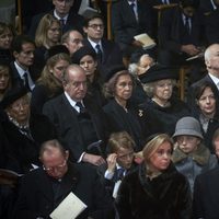 Los Grandes Duques de Luxemburgo, los Reyes Juan Carlos y Sofía y Beatriz de Holanda en el funeral de Fabiola de Bélgica