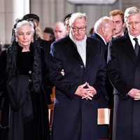 Los Reyes Alberto y Paola y los Reyes Felipe de Matilde de Bélgica en el funeral de la Reina Fabiola