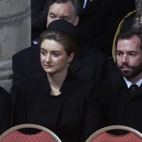 Guillermo y Estefanía de Luxemburgo y la Princesa Sibilla en el funeral de Fabiola de Bélgica