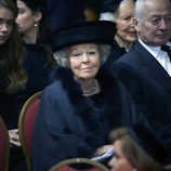 Beatriz de Holanda en el funeral de Fabiola de Bélgica