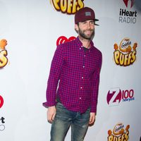 Adam Levine acude al Jingle Ball 2014 en Nueva York