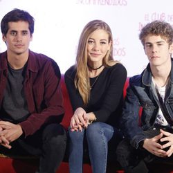 Alex Maruny, Charlotte Vega y Patrick Criado en la presentación de 'El Club de los Incomprendidos'