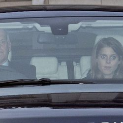 La Princesa Beatriz de York en un almuerzo prenavideño en Buckingham Palace