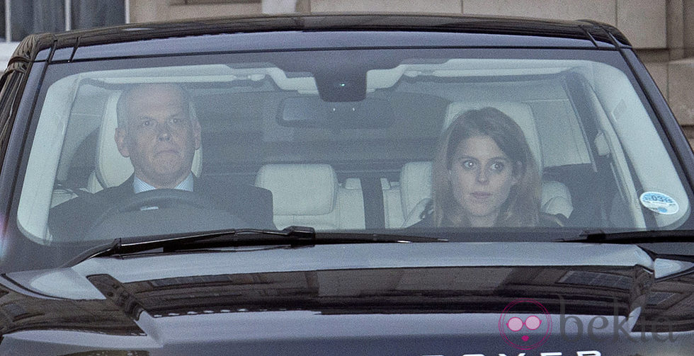 La Princesa Beatriz de York en un almuerzo prenavideño en Buckingham Palace