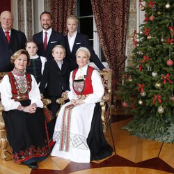 La Familia Real Noruega posa por Navidad 2014