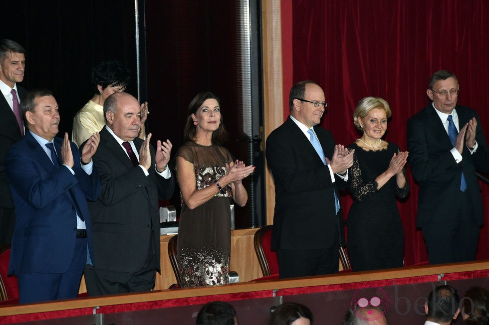 Carolina y Alberto de Mónaco contemplan el Bolshoi Ballet en Monte-Carlo