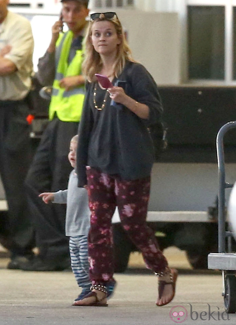 Reese Witherspoon en el aeropuerto de Miami