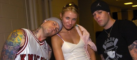 Joel Madden, Benji Madden y Cameron Diaz en 2004