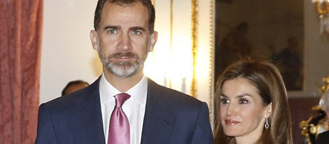 Los Reyes Felipe y Letizia en su último acto oficial de 2014