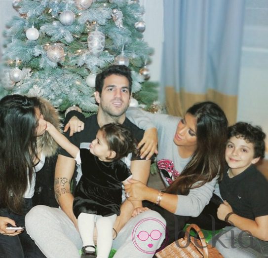 Cesc Fábregas y Daniella Semaan felicitan la Navidad 2014 con Lia, María y Joseph