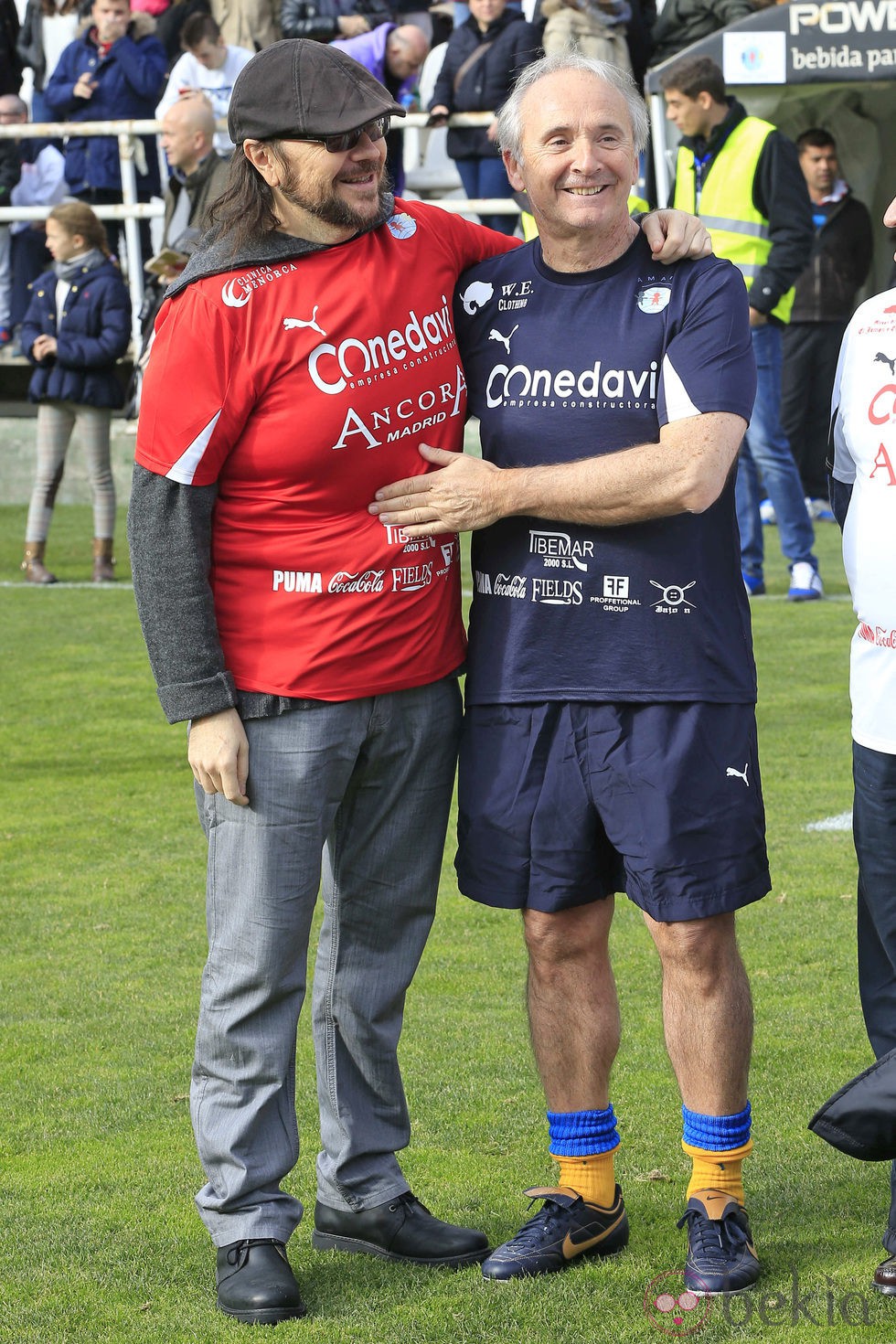 Santiago Segura y Xavier Deltell en el partido benéfico 'artistas vs. toreros'