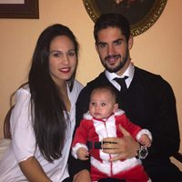 Isco Alarcón con su novia Victoria Calderón y su hijo Isco felicitando la Navidad 2014