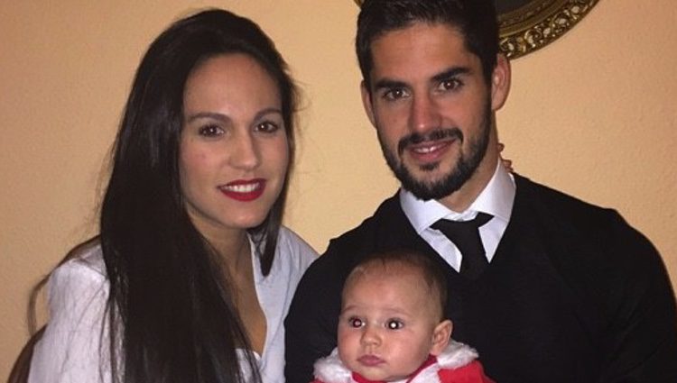 Isco Alarcón con su novia Victoria Calderón y su hijo Isco felicitando la Navidad 2014