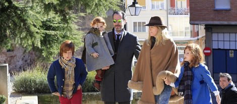 Ignacio de Marichalar, María Fernanda Fontcuberta y sus tres hijos en el funeral anual del Conde de Ripalda