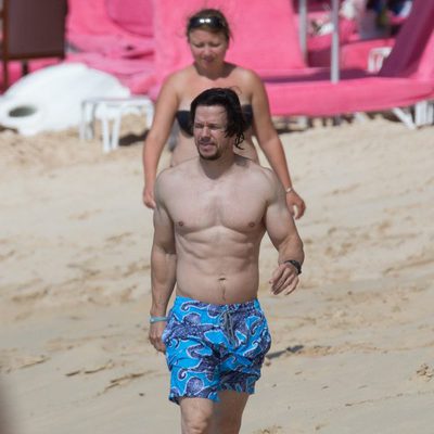 Mark Wahlberg y Rhea Durham disfrutan de la Navidad en Barbados