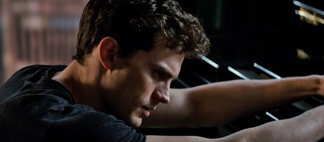 Fotograma de 'Cincuenta sombras de Grey' con Jamie Dornan