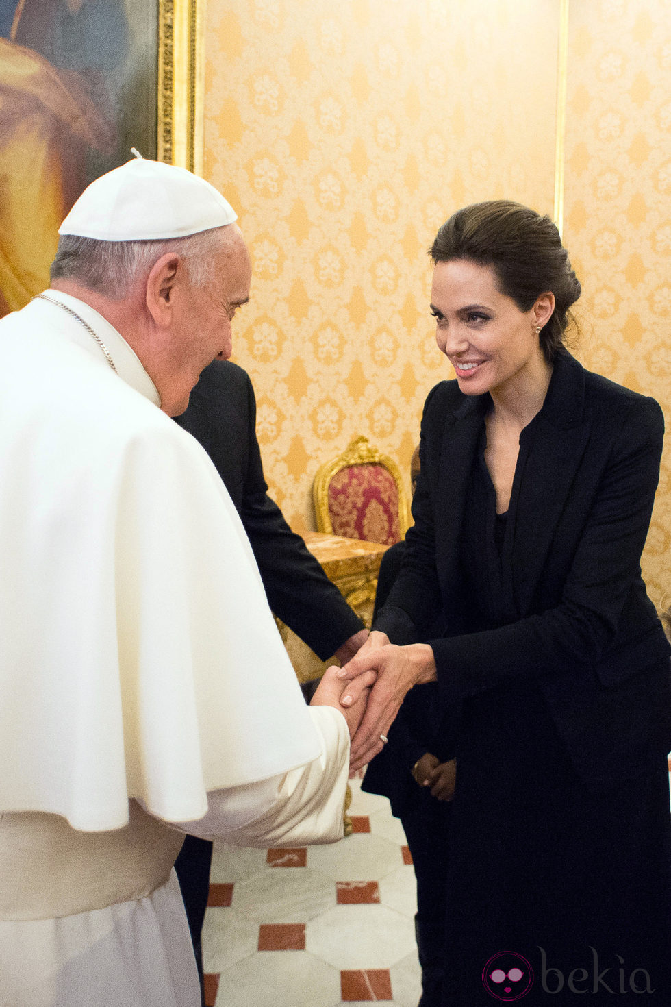 Angelina Jolie se reúne con el Papa Francisco en el Vaticano