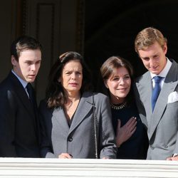 Louis Ducruet, Estefanía y Carolina de Mónaco y Pierre Casiraghi en la presentación de Jacques y Gabriella de Mónaco