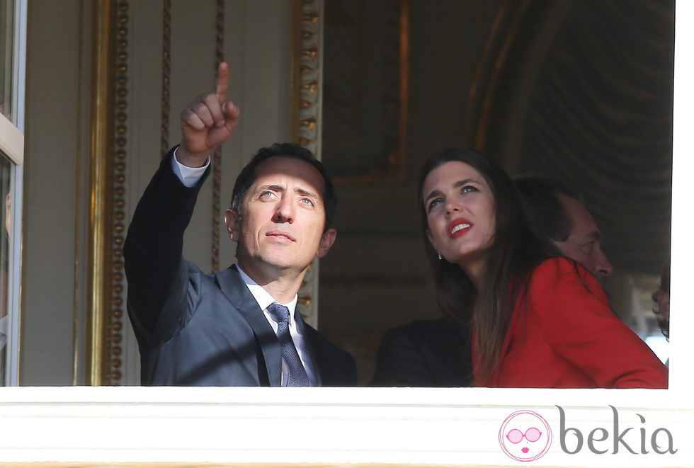 Carlota Casiraghi y Gad Elmaleh en la presentación oficial de Jacques y Gabriella de Mónaco