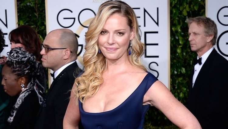 Katherine Heigl en la alfombra roja de los Globos de Oro 2015