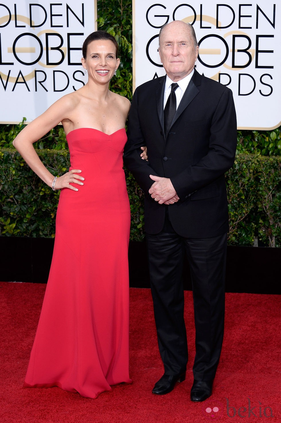 Luciana Pedraza y Robert Duvall en la alfombra roja de los Globos de Oro 2015