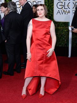 Lena Dunham en la alfombra roja de los Globos de Oro 2015