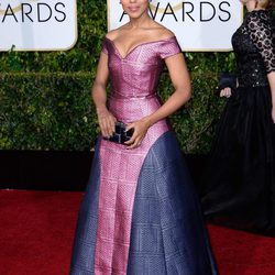 Kerry Washington en la alfombra roja de los Globos de Oro 2015