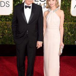 Harrison Ford y Calista Flockhart en la alfombra roja de los Globos de Oro 2015