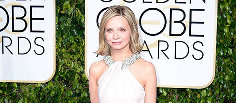 Calista Flockhart en la alfombra roja de los Globos de Oro 2015