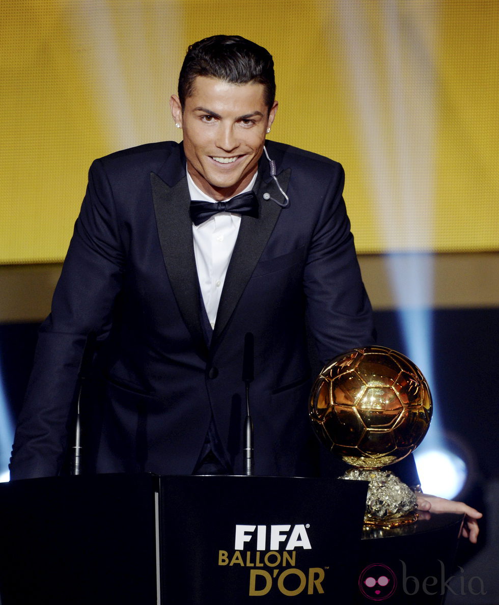 Cristiano Ronaldo recogiendo el Balón de Oro 2014