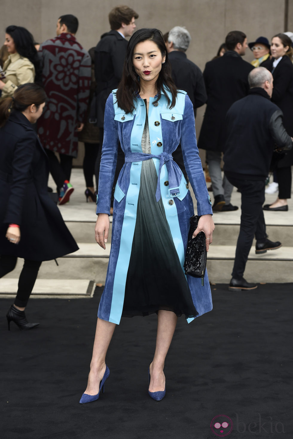 Liu Wen en el desfile de Burberry otoño/invierno 2015 de la Semana de la Moda Masculina de Londres