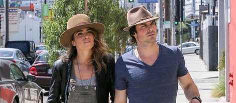 Ian Somerhalder y Nikki Reed paseando su amor por Los Angeles