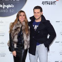 Manu Tenorio y Silvia Casas en la inauguración de un espacio gourmet