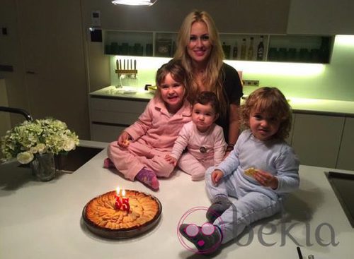 Carolina Cerezuela celebra su 35 cumpleaños con sus hijos Carla, Carlos y Daniela