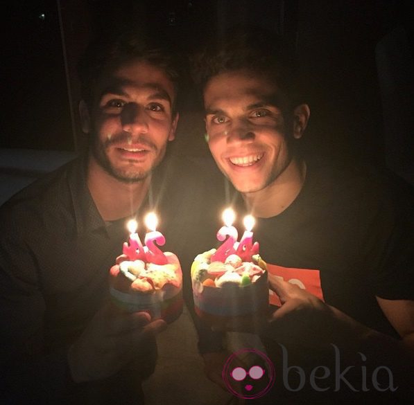 Eric y Marc Bartra celebran su 24 cumpleaños