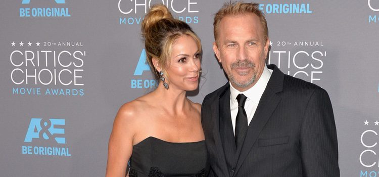 Kevin Costner y Christine Baumgartner en los Critics' Choice Awards 2015