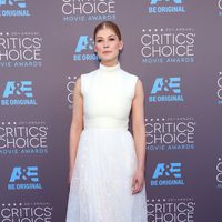 Rosamund Pike en los Critics' Choice Awards 2015