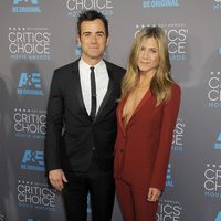 Justin Theroux y Jennifer Aniston en los Critics' Choice Awards 2015