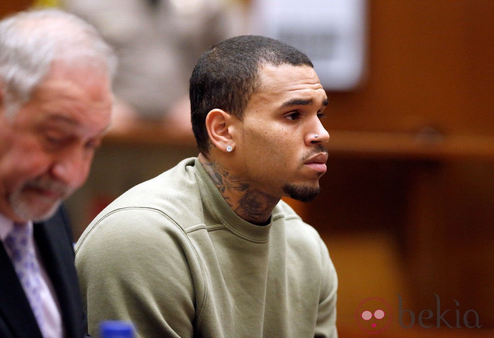 Chris Brown pierde la libertad condicional 